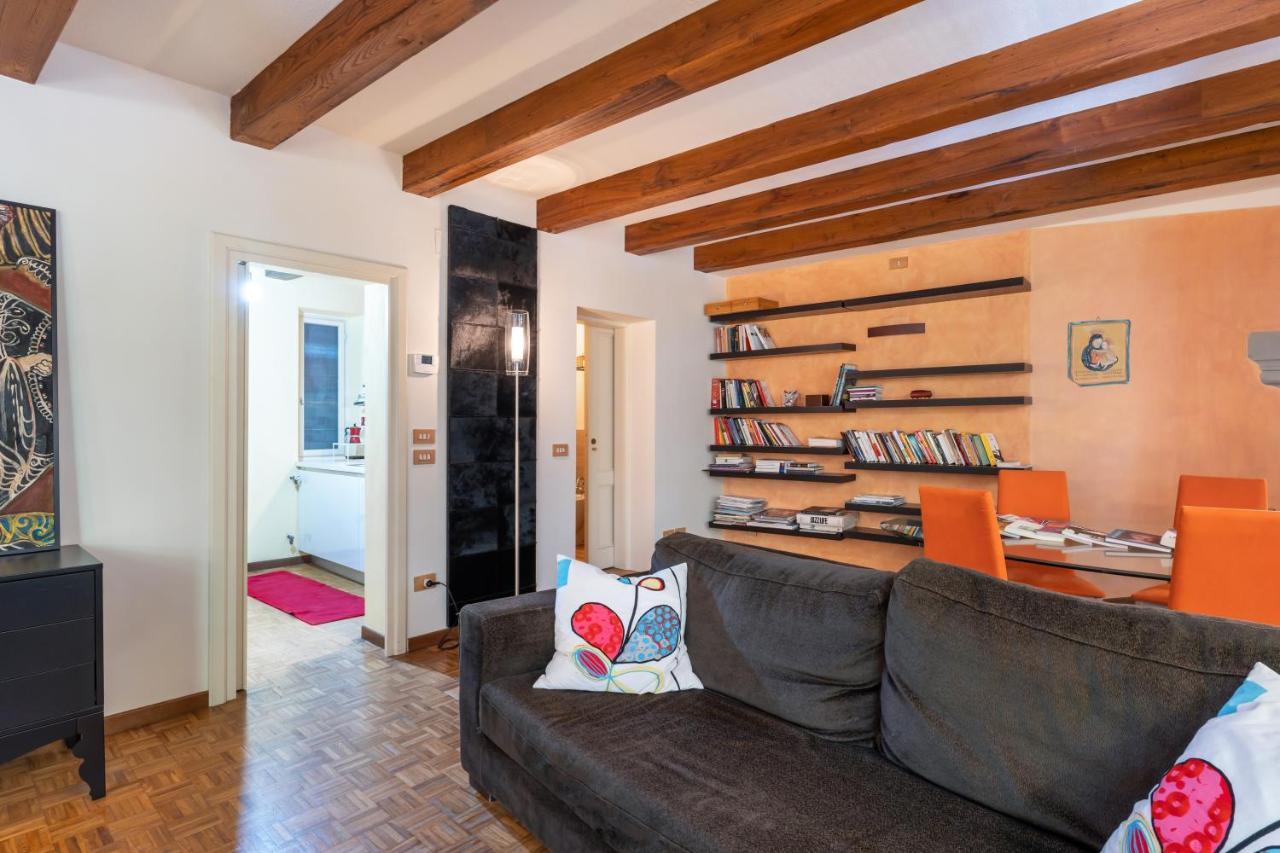Piazza Napoleone Lovely Central Apartment Lucca Buitenkant foto